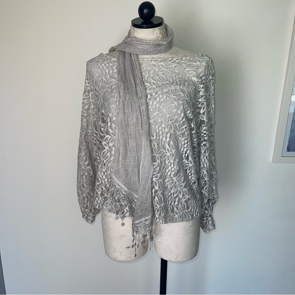 Gabriella Womens Top One Size Gray Lined Lace Long Sleeve Casual matching scarf